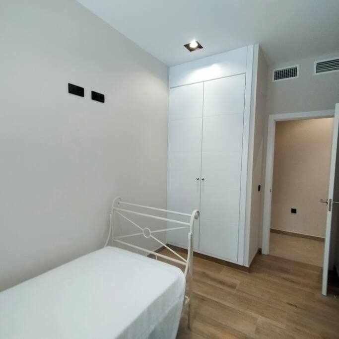 Estupendo Piso Nuevo En Playa Victoria Apartment Cadiz Luaran gambar