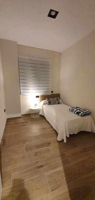 Estupendo Piso Nuevo En Playa Victoria Apartment Cadiz Luaran gambar