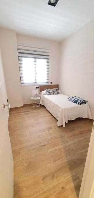 Estupendo Piso Nuevo En Playa Victoria Apartment Cadiz Luaran gambar